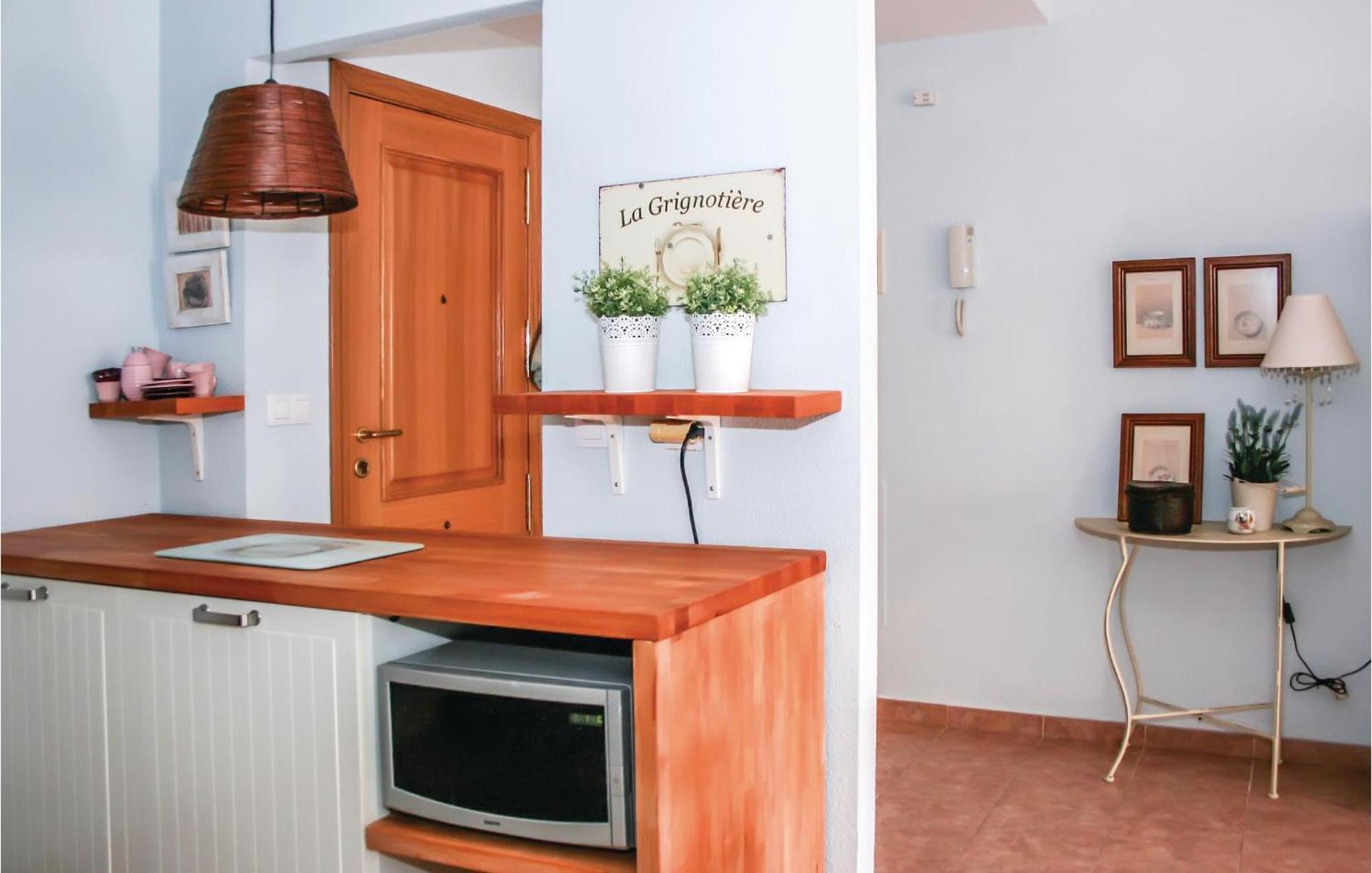 Beautiful Apartment In Alcossebre With Kitchen Exterior photo